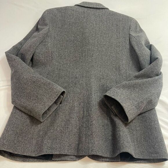 L.L. Bean Grey Herringbone Blazer Size 10R - Picture 5 of 7